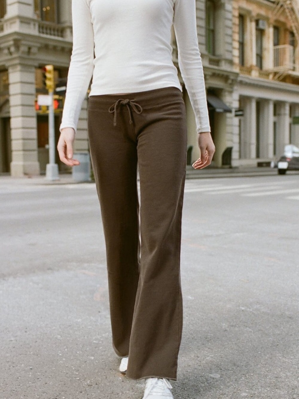 Brandy Melville Hilary Sweatpants S BNWT coco brown Viral Lounge Pant